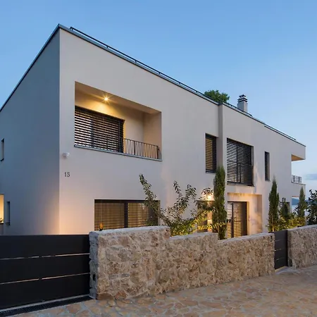 Pinea Holiday home Petrcane